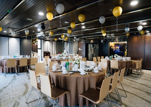 YEAR END PARTY FUNI BAMBOO 