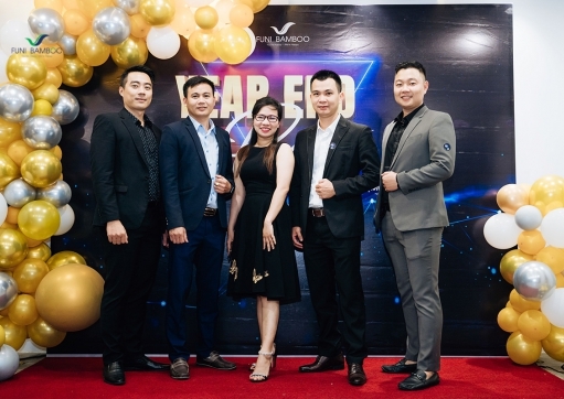YEAR END PARTY FUNI BAMBOO 