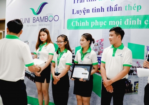 TRAO THƯỞNG CÁC CHIẾN BINH XUẤT SẮC DỰ ÁN PHỐ CHỢ KHÂM ĐỨC 