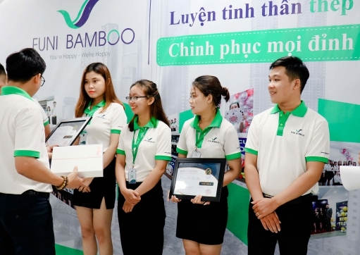 TRAO THƯỞNG CÁC CHIẾN BINH XUẤT SẮC DỰ ÁN PHỐ CHỢ KHÂM ĐỨC 