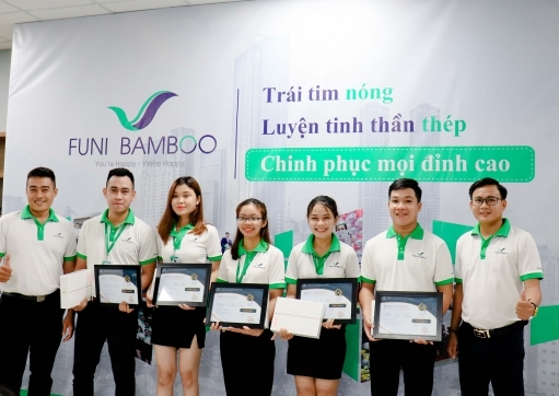 TRAO THƯỞNG CÁC CHIẾN BINH XUẤT SẮC DỰ ÁN PHỐ CHỢ KHÂM ĐỨC 