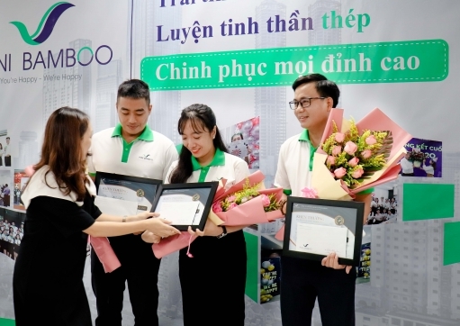 TRAO THƯỞNG CÁC CHIẾN BINH XUẤT SẮC DỰ ÁN PHỐ CHỢ KHÂM ĐỨC 