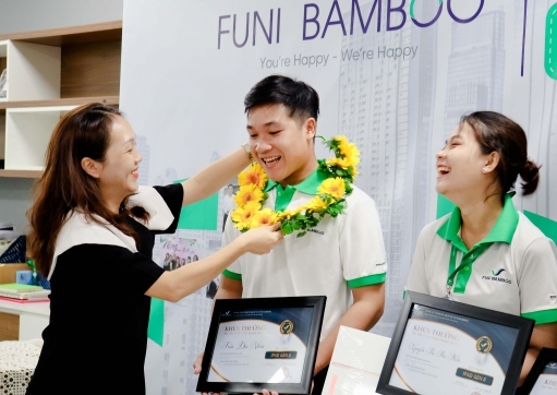 TRAO THƯỞNG CÁC CHIẾN BINH XUẤT SẮC DỰ ÁN PHỐ CHỢ KHÂM ĐỨC 