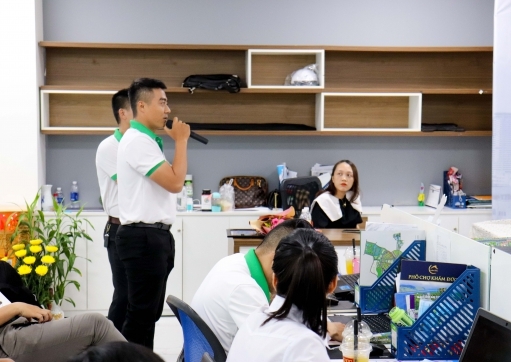 TRAO THƯỞNG CÁC CHIẾN BINH XUẤT SẮC DỰ ÁN PHỐ CHỢ KHÂM ĐỨC 