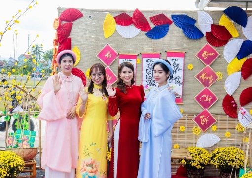 SỰ KIỆN : PHIÊN CHỢ NGÀY XUÂN MỪNG ĐÔ THỊ MỚI 