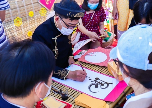 SỰ KIỆN : PHIÊN CHỢ NGÀY XUÂN MỪNG ĐÔ THỊ MỚI 