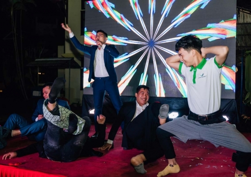 GALA SỰ KIỆN BEYOND TOGETHER 