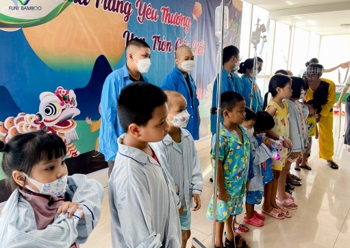 ĐEM YÊU THƯƠNG GỬI ĐẾN CÁC BÉ TẠI BỆNH VIỆN UNG BƯỚU ĐÀ NẴNG 