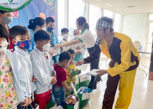 ĐEM YÊU THƯƠNG GỬI ĐẾN CÁC BÉ TẠI BỆNH VIỆN UNG BƯỚU ĐÀ NẴNG 